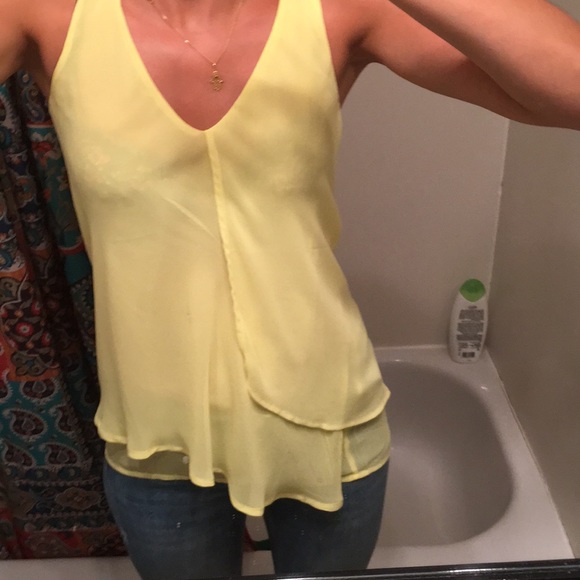 Yellow top - Picture 5 of 7